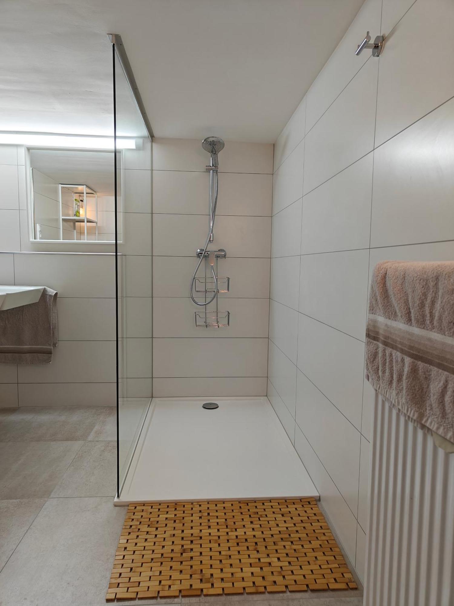 "Goldbergsee Apartment" - Im Vorort Von Coburg Mit Parkplatz & Terrasse, Ferienwohnung Luaran gambar